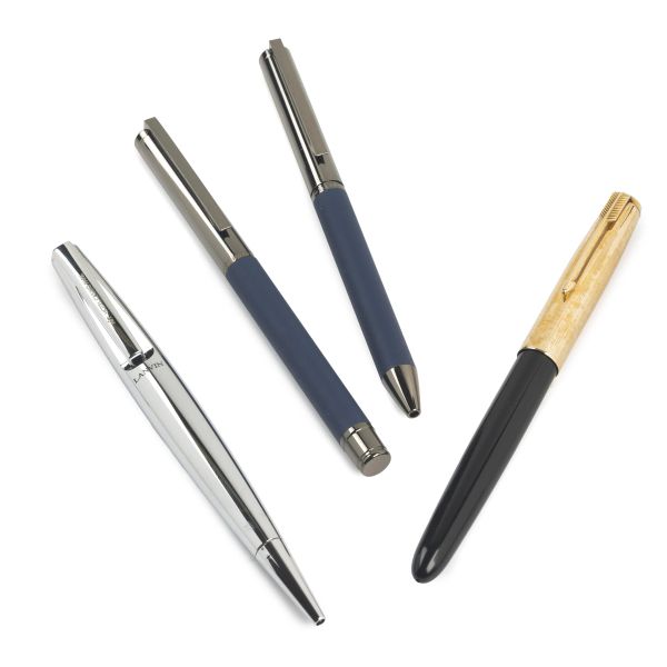 



LOT OF ASSORTED PENS 