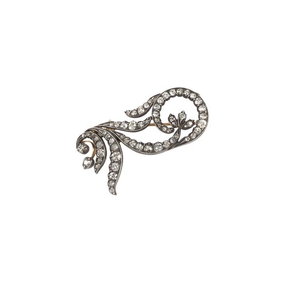 



DIAMOND BROOCH IN SILVER AND 18KT YELLOW GOLD
