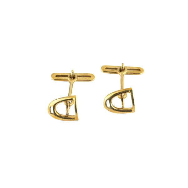 Gucci - 



GUCCI STIRRUP-SHAPED CUFFLINKS IN 18KT YELLOW GOLD