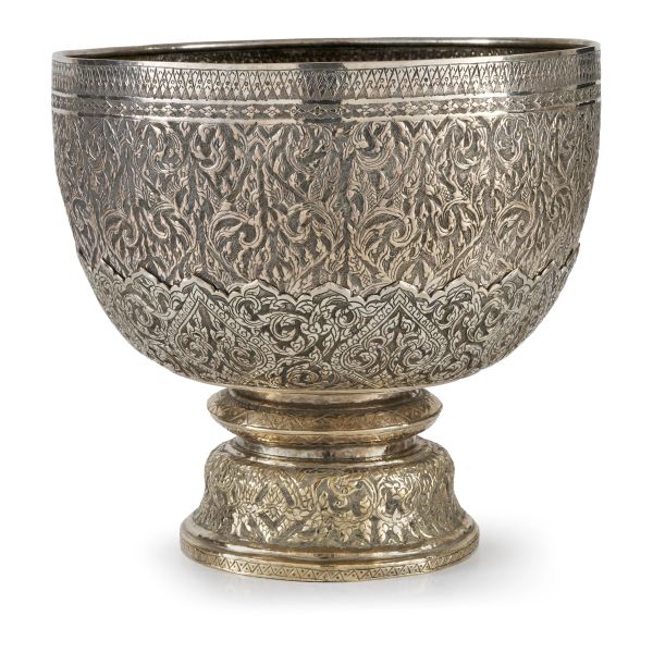 



A THAI SILVER BOWL ON STAND, THAILAND, SEC. XIX