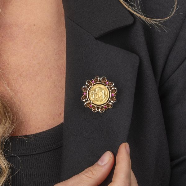 SPILLA CON MEDAGLIA