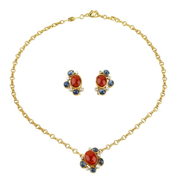 



CORAL SAPPHIRE AND DIAMOND DEMI PARURE IN 18KT YELLOW GOLD