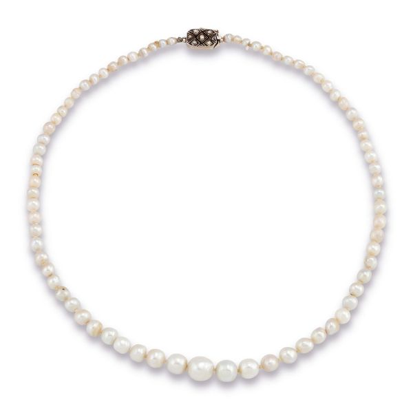 



COLLANA DI PERLE NATURALI