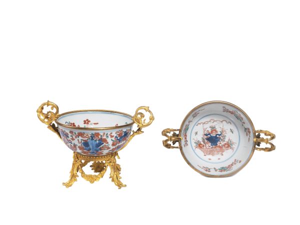 A PAIR OF BOWLS, CHINA, QING DYNASTY, 18TH CENTURY