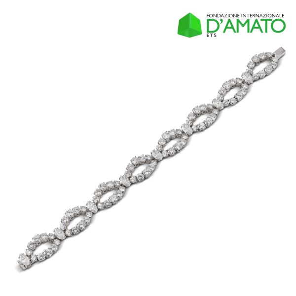 BULGARI DIAMOND BRACELET IN 18KT WHITE GOLD
