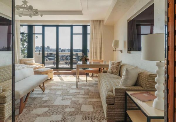 Cheval Blanc Paris, Parigi