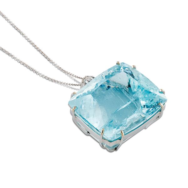 



BIG AQUAMARINE AND DIAMOND NECKLACE IN 18KT WHITE GOLD