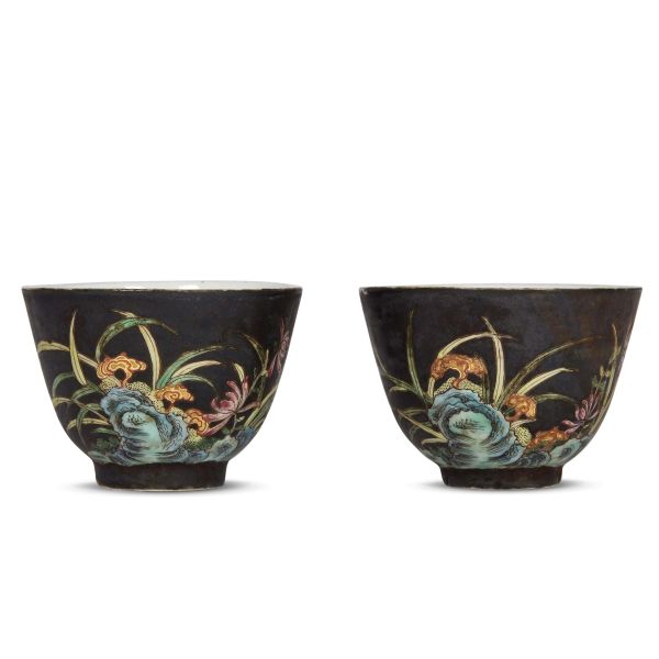 



A PAIR OF CUPS, CHINA, QING DYNASTY, 19TH-20TH CENTURY