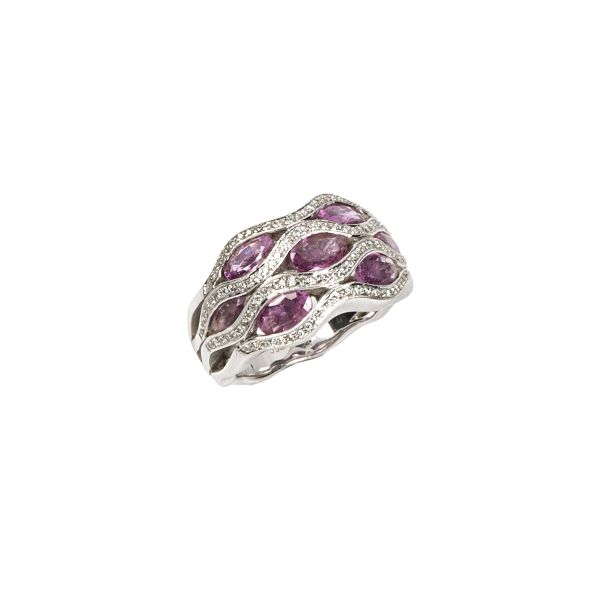 



ANELLO CON ZAFFIRI ROSA E DIAMANTI