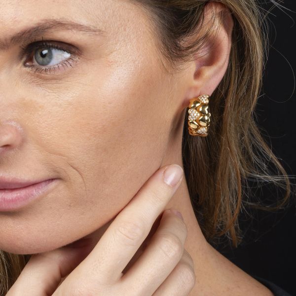 CARTIER PAIO DI ORECCHINI DOPPIO CUORE CON DIAMANTI