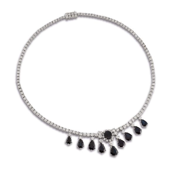 



COLLANA CON ZAFFIRI E DIAMANTI
