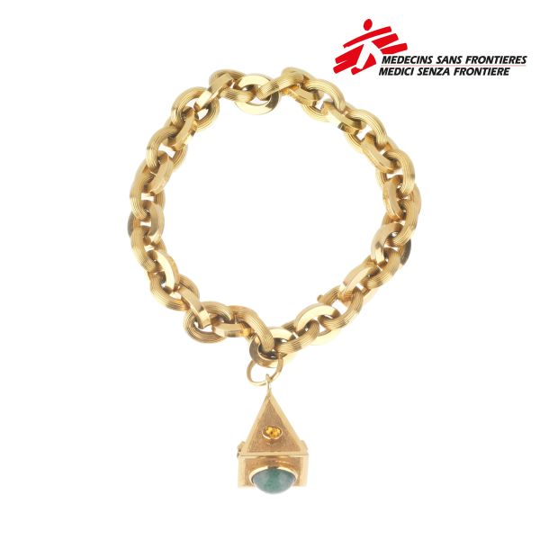 CHAIN BRACELET WITH CHARM IN 18KT YELLOW GOLD