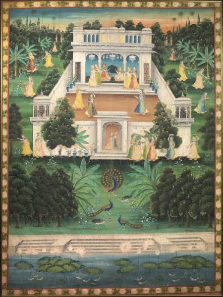  Grande frammento di dipinto India del nord, sec. XIX,  raffigurante grande palazzo reale con figure femminili in un giardino con pavoni,  tempera su tela, cm 240x175