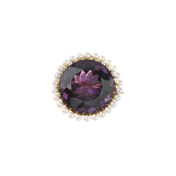 



PEARL AND AMETHYST BROOCH IN 14KT GOLD