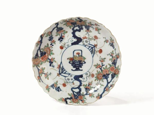  Piatto Cina dinastia Qing ,periodo Kangxi (1661-1722),  in porcellana imari,