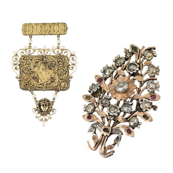 LOT COMPOSED OF TWO BROOCHES
