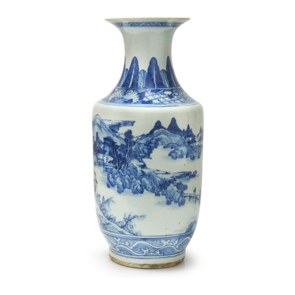 



VASE, CHINA, QING DYNASTY, 19TH CENTURY