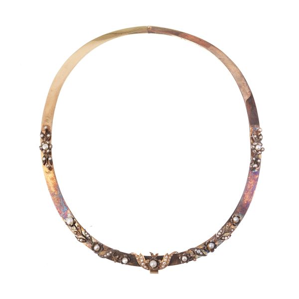 



PEARL CHOKER NECKLACE IN GOLD