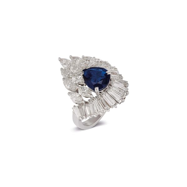 



SAPPHIRE AND DIAMOND RING IN 18KT WHITE GOLD