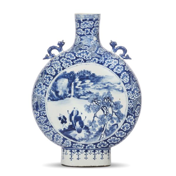 A VASE, CHINA, 19TH-20TH CENTURIES