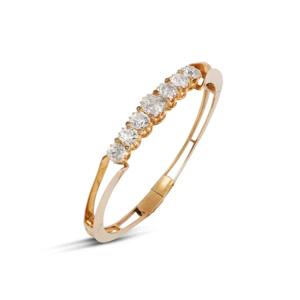 



DIAMOND BANGLE BRACELET IN 18KT YELLOW GOLD