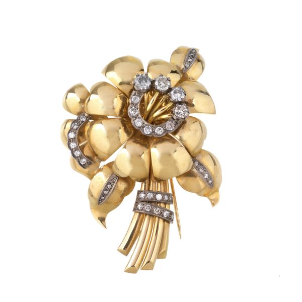 BIG FLORAL BUNCH-SHAPED DIAMOND BROOCH IN 18KT TWO TONE GOLD