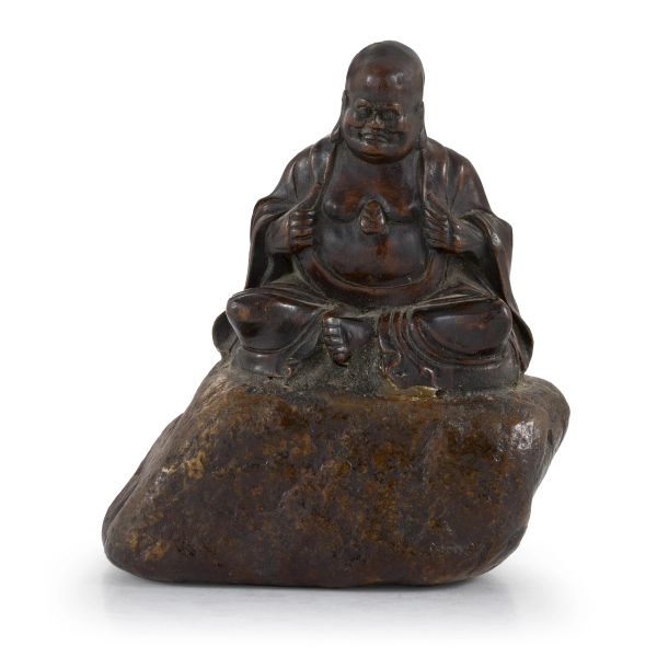 



A STONE CARVED SEATED BUDDHA FIGURE, CHINA, QING DYNASTY, 19TH CENTURY