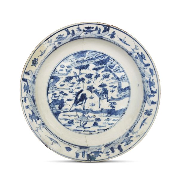 A PLATE, CHINA, MING DNAYSTY, 17TH CENTURY