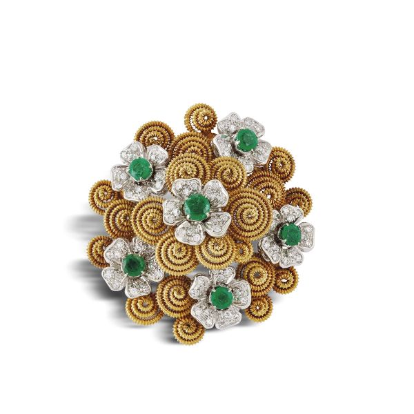



EMERALD AND DIAMOND FLORAL BROOCH IN 18KT TWO TONE GOLD