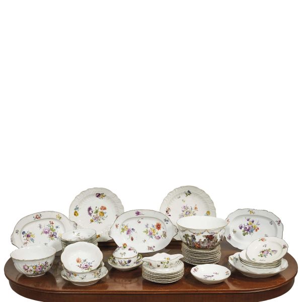 A MEISSEN TABLE SERVICE, 19TH CENTURY
