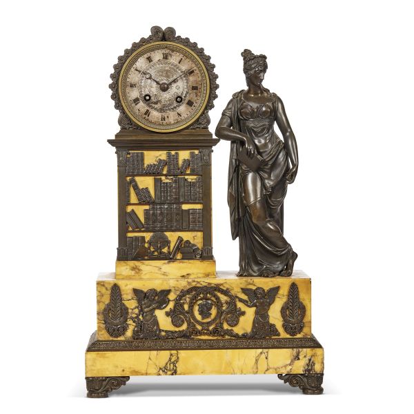 A FRENCH MANTEL CLOCK, 19TH CENTURY
