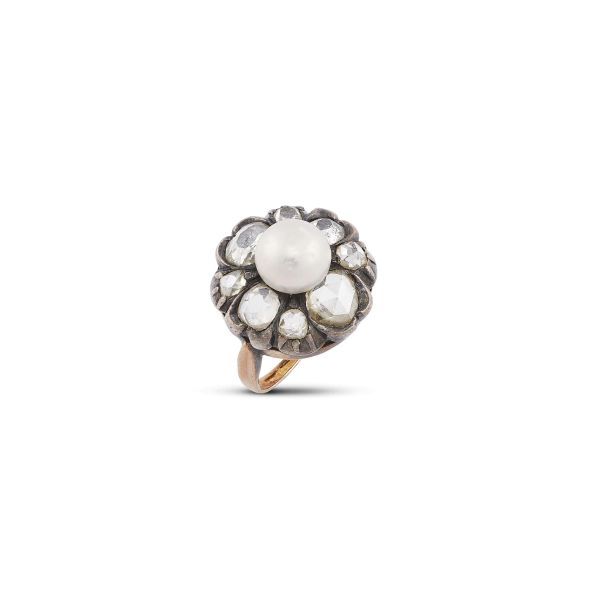 PEARL AND DIAMOND RING IN SILVER AND GOLD