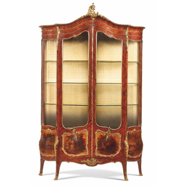 A FRENCH SHOWCASE CABINET, 19TH CENTURY