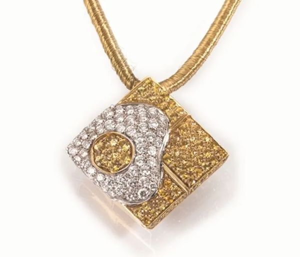  Collana girocollo, Nouvelle Bague, in oro giallo, diamanti e zaffiri        
