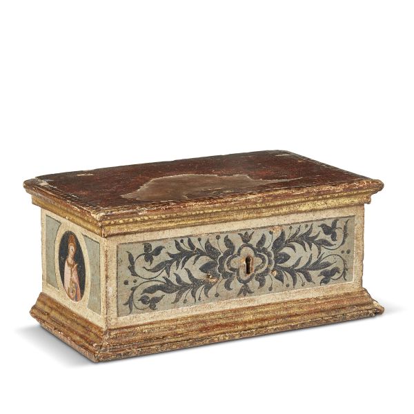 Tuscan, 16th century, A box, painted and gilt wood, 15x34x19 cm