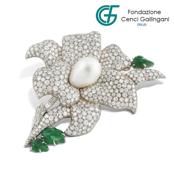 



NATURAL PEARL AND DIAMOND FLOWER BROOCH IN PLATINUM
