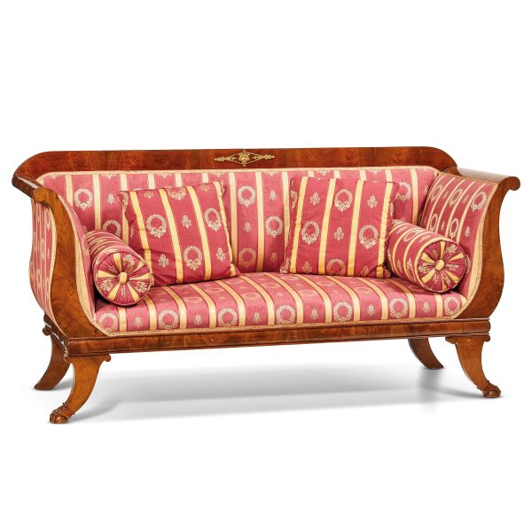 A FRENCH FURNITURE SET, EARLY 19TH CENTURY