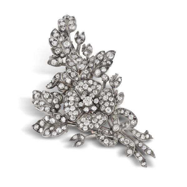 



DIAMOND EN TREMBLANT BROOCH IN GOLD AND SILVER 
