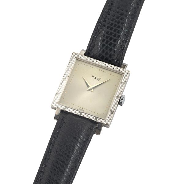Piaget - 



PIAGET REF. 937 WHITE GOLD WRISTWATCH