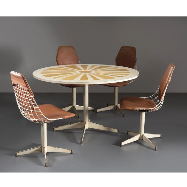 



&nbsp;A TABLE AND FOUR CHAIRS