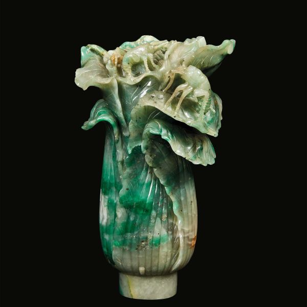 



INTAGLIO IN GIADEITE A FORMA DI CAVOLO CINESE, CINA, TARDA DINASTIA QING, SEC. XIX-XX