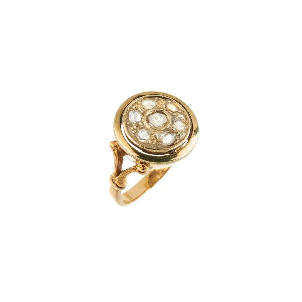 



DIAMOND CHEVALIER RING IN 18KT YELLOW GOLD