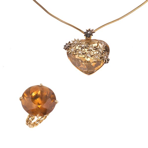 NECKLACE WITH A HEART SHAPED PENDANT AND A QUARTZ RING 