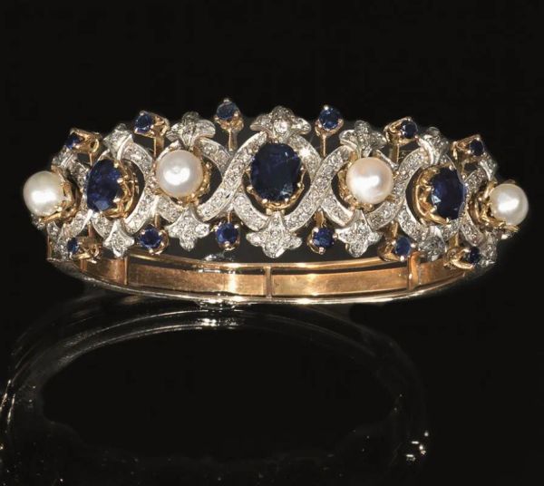 Bracciale, sec. XIX, in oro giallo, argento, perle, zaffiri e diamanti
