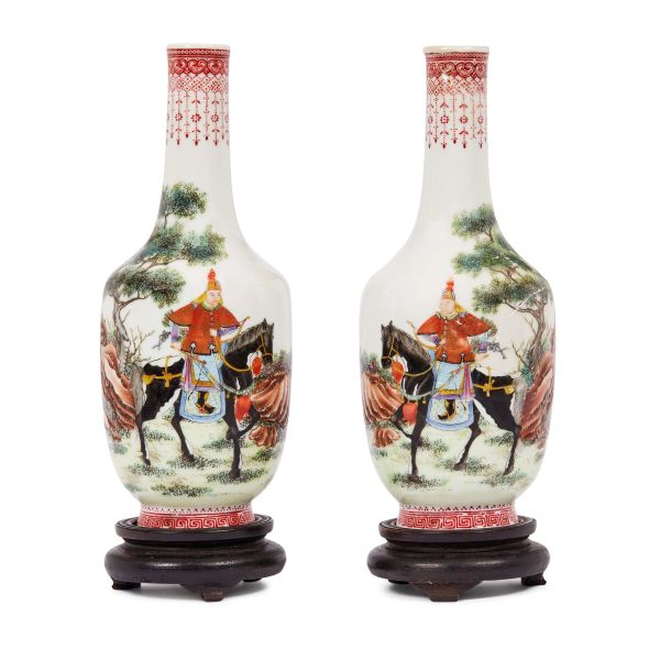 



PAIR OF VASES, CHINA, REPUBLIC PERIOD, 20TH CENTURY
