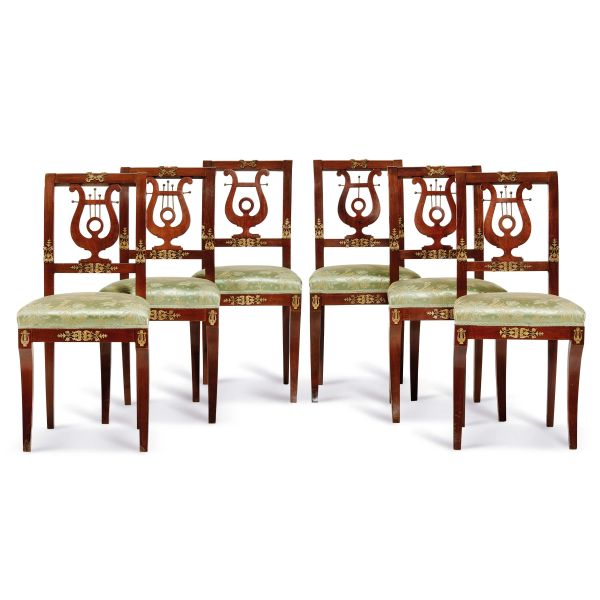 



A CENTRAL ITALY DORMEUSE, A PAIR OF ARMCHAIRS AND SIX CHAIRS, LATE 18TH CENTURY