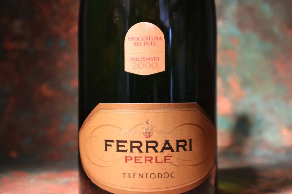 



Ferrari Perl&eacute; Fratelli Lunelli 2000