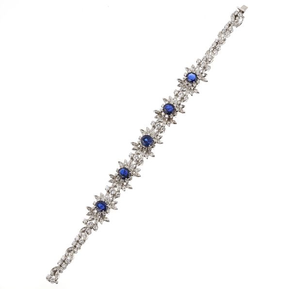 



DIAMONDS AND SAPPHIRES BRACELET IN 18KT GOLD