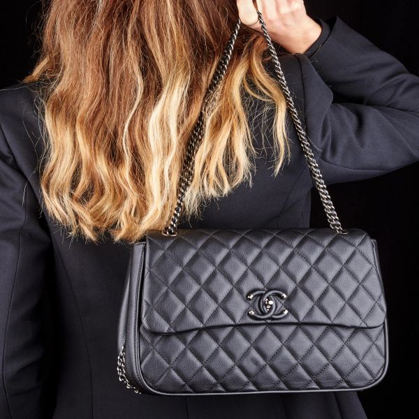 CHANEL TRACOLLA TIMELESS