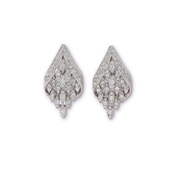 



PAIR OF LARGE DIAMOND EARRINGS